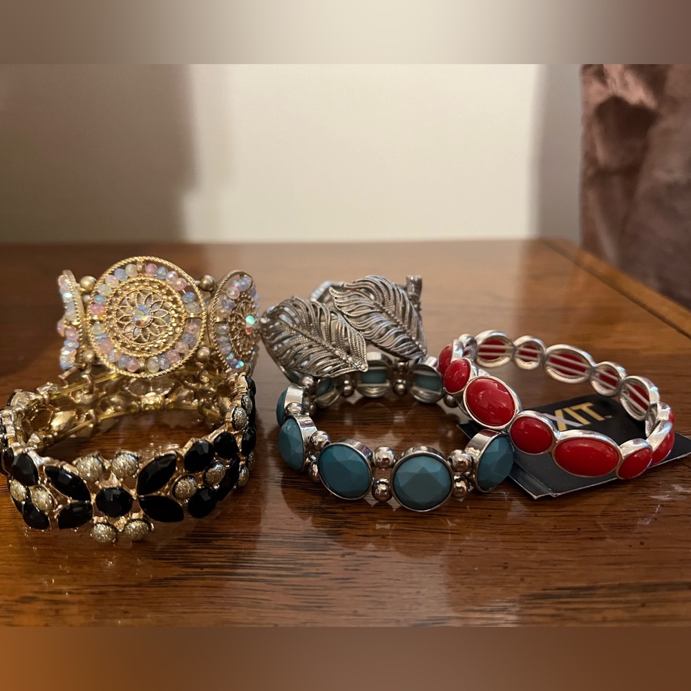 Lot of 5 bracelets